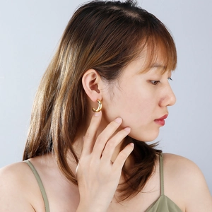 Fashionable minimalist gold plated stainless steel chunky C-shaped hoop earrings for women