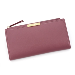 Portefeuille long minimaliste pour femme en rose poudré avec plaque dorée et fermeture
