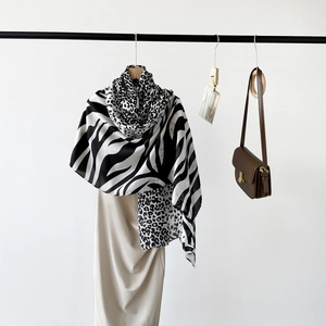 2025 trendy leopard and zebra print patchwork scarf for women with breathable thin silk fabric