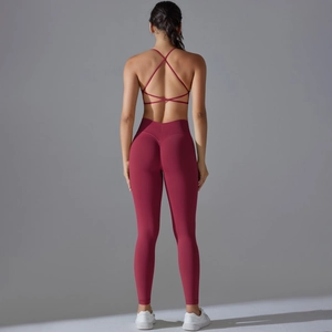 Seamless backless yoga set with cross-strap bra and high-waisted leggings in deep red
