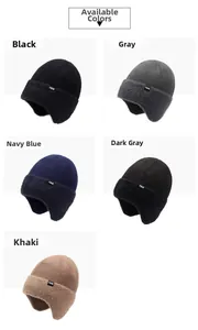 Vue détaillée des bonnets en tricot pour hommes en noir, gris, bleu marine et kaki