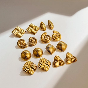 Set of 7 pairs 18k gold plated stainless steel geometric earrings in various shapes