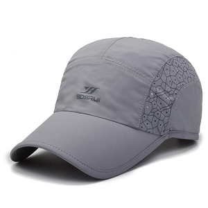 Quick-dry grey sports sun hat with breathable honeycomb side mesh and curved brim