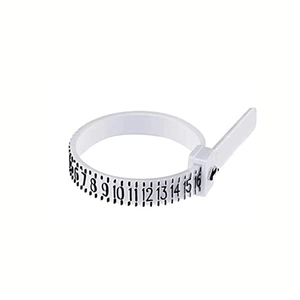 Medidor de anillos ajustable de PU blanco con escala de tallas USA 1-16 en negro