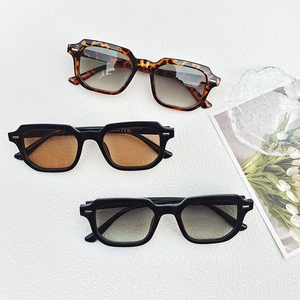 Retro square frame sunglasses with metal accents in leopard and black acetate finishes