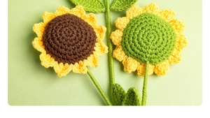 Close-up van handgemaakte gele gehaakte zonnebloemen met bruine en groene harten
