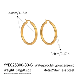 Detailed size chart of golden stainless steel hoop earrings with measurement specs
