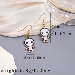 Detail view of cartoon skeleton earrings with dimensions 4cm height and 5.8g weight info