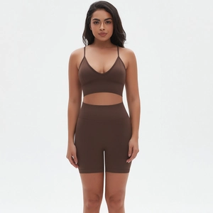 Damen Yoga-Set in Schokoladenbraun mit V-Ausschnitt Sport-BH und High-Waist-Shorts