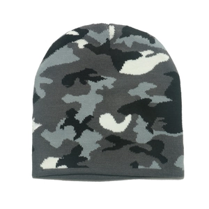 Grey camouflage knit beanie for men, outdoor thermal winter skull cap with knit texture