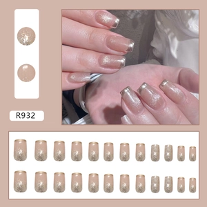 Französische Nude-Kunstnägel mit feinem Goldrand und Glitzerverlauf, 24er-Set Set