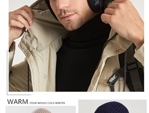 Detailopname van winter gebreide muts met warme fleecevoering en dikke thermische stof