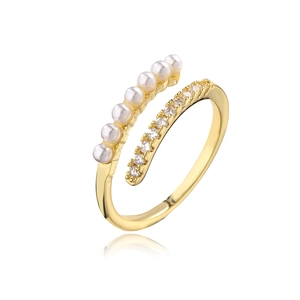 Geometric open ring in 18K gold plated copper with white pearls and clear zircon stones