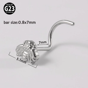 Macro shot of G23 titanium bee nose stud showing 0.8x7mm bar size and 5.1mm width detail