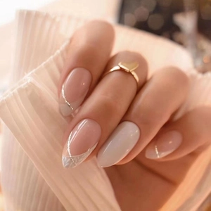 French Style Almond Shape Press On Nails Medium Long Glitter Artificial False Nails For Women Nude Pink ABS Elegant