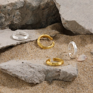 Minimalist S925 sterling silver geometric faceted ring set in gold and silver finish