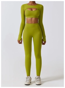 Ensemble de sport 3 pièces vert fluo avec haut court, brassière et leggings de yoga