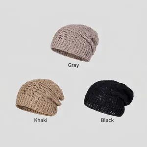 Berretti in maglia di lino grigio, kaki e nero con trama all'uncinetto traforata