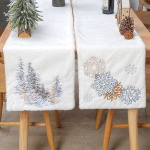 Chemin De Table De Noël Blanc Fausse Fourrure De Lapin Broderie Flocon Arbre Peluche Décoration De Table Hiver