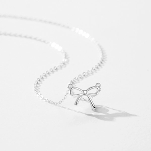 Élégant collier avec pendentif nœud en argent sterling S925 et chaîne fine pour femme