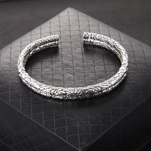 Vintage Men Open Cuff Bracelet Antique Silver Alloy Carved Flower Relief Pattern Retro Style Jewelry