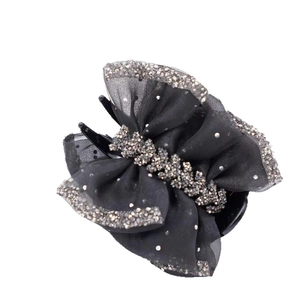 Pince à cheveux élégante en organza avec strass brillants pour chignons et queues