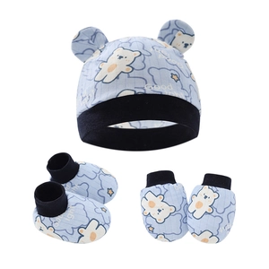 Set neonato con cappellino, muffole e scarpine in cotone azzurro con orsetti
