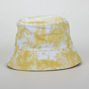Fashionable tie-dye cotton bucket hat in yellow and white gradient for sun protection