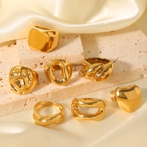 Minimalist 18K gold-plated stainless steel geometric rings set for women on stone base
