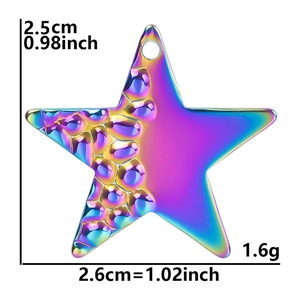 Pendentif étoile arc-en-ciel en acier inoxydable avec texture à bulles et dimensions