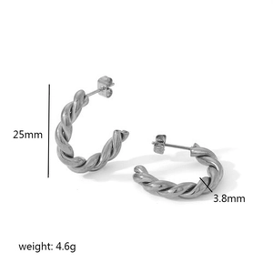 Detailed size specifications of twisted hoop earrings with 25mm height and 4.6g weight
