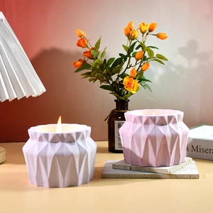 Vasetti per candele profumate geometrici con taglio a diamante in colori pastello