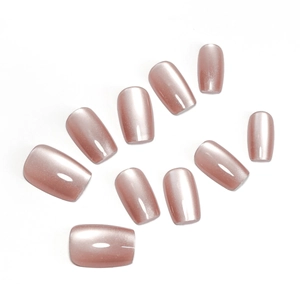 Unghie finte professionali cat-eye rosa nude a forma di bara corta per manicure