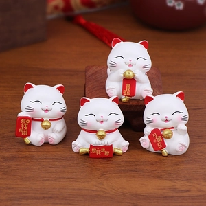 Mini Lucky Cat Figurines Resin Maneki Neko Desktop Ornaments Japanese Style Cute Cartoon Home Office Car Dashboard Decor