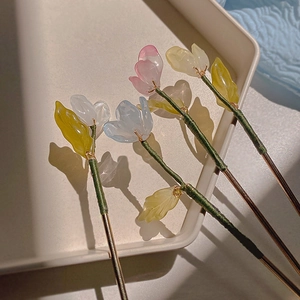 Elegant tulip hairpins with translucent resin petals and green silk-wrapped stems