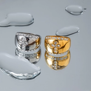18k gold and silver stainless steel rings featuring cross patterns with crystal inlay