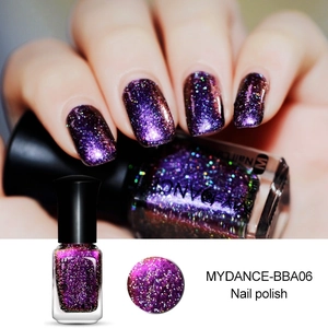 Nahaufnahme von violettem Chamäleon Nagellack MYDANCE-BBA06 mit Glitzer und Glanz
