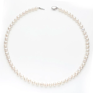 Classic white round freshwater pearl necklace with polished silver metal clasp