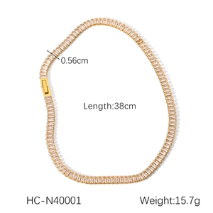 Detailed view of gold stainless steel necklace with 38cm length and 15.7g weight