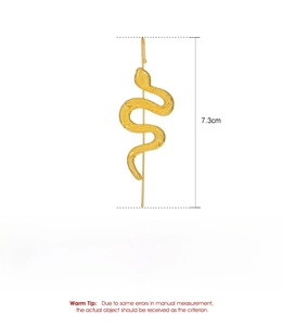 Detail showing 7.3cm gold snake-shaped cuff earring with dimensions and alloy material