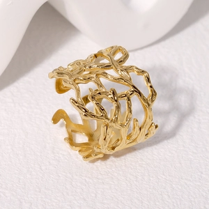 Unregelmäßiger goldener Edelstahlring im Korallen-Design mit offener Struktur
