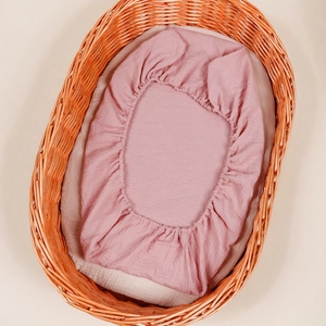Pink double-layer cotton gauze fitted sheet for oval baby bassinet and cradle mattresses