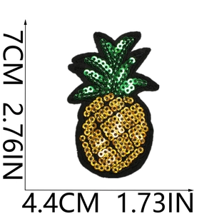 Detailed view of a yellow pineapple sequin patch with dimensions 7x4.4cm for DIY craft