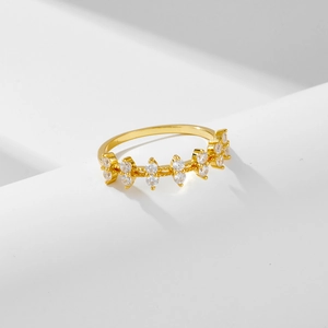 Elegant S925 silver gold-plated ring with marquise and round cubic zirconia stones