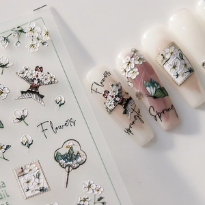 Autocollants 5D pour ongles avec motifs de fleurs blanches, papillons et éventails