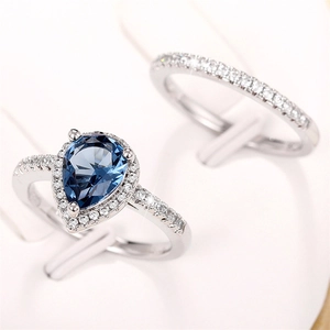 Eleganter Tropfenring-Set mit blauem Zirkonia und polierter Versilberung für Damen