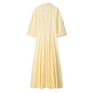 Abito a camicia lungo giallo tenue con revers e mezze maniche, vista posteriore