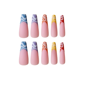 Regenbogen-Wellen-Design lange Sarg-Kunstnägel mit mattrosa Basis im 10er-Set