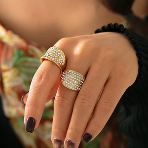 Anillo ancho de lujo chapado en oro 18k PVD de acero inoxidable con micropavé total
