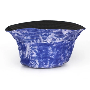 Cappello da pescatore unisex tie-dye blu e bianco con cuciture rinforzate sulla tesa